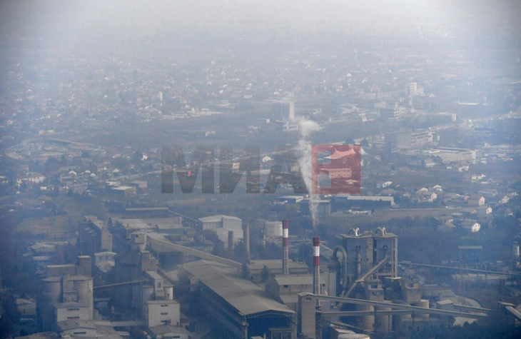 Vazhdon debati për ndotjen e ajrit