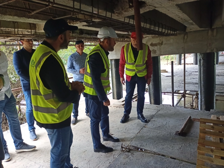 Трајановски задоволен од реконструцијата на мостот на Вардар кај Башино Село