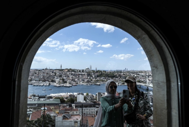 Турција до април ја посетиле 10,59 милиони странски туристи