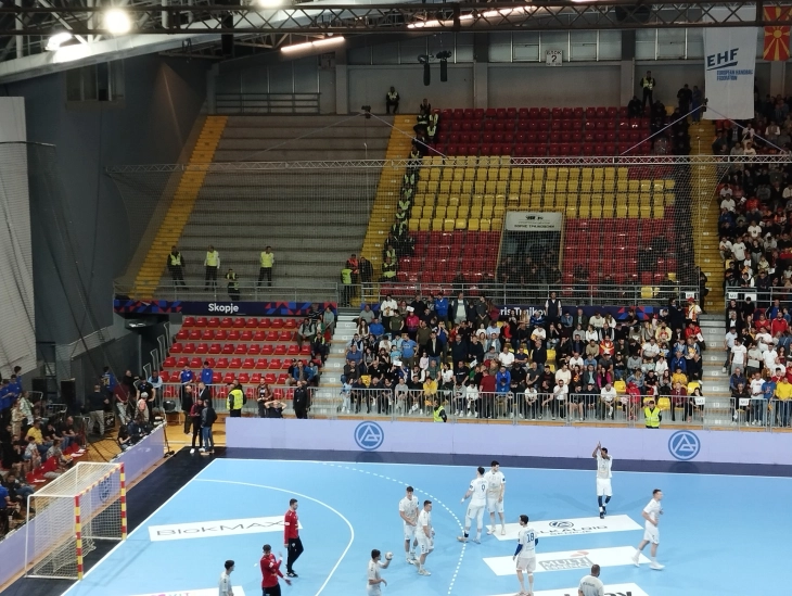 Скандал во „Борис Трајковски“, АЕК одбива да го почне натпреварот со Алкалоид без нивните навивачи да дојдат во сала