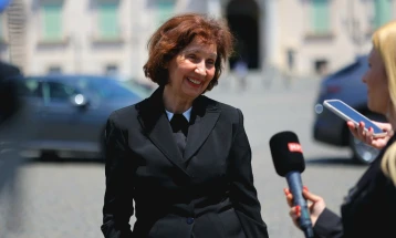 Матарела на средбата со Сиљановска-Давкова: ЕУ не смее да дозволи да бидеме жртва на идентитетски прашања или нивна билатерализација