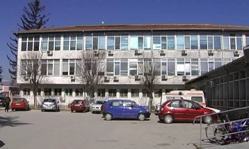 Починато  бебе однесено во струшката болница