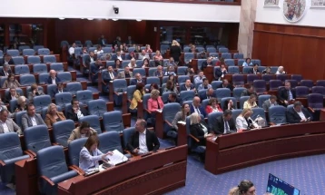 Собранието го ограничи изборот на членовите на Советот на експерти во МАПАС на два мандати