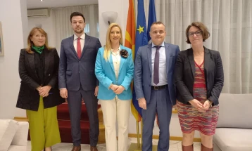 Средба на генералната секретарка на Собранието Димовска со францускиот амбасадор