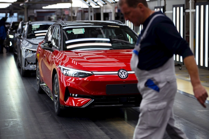 Узбуна во автомобилската индустрија, можно е да биде присилена да го запре производството поради ретки кинески магнети