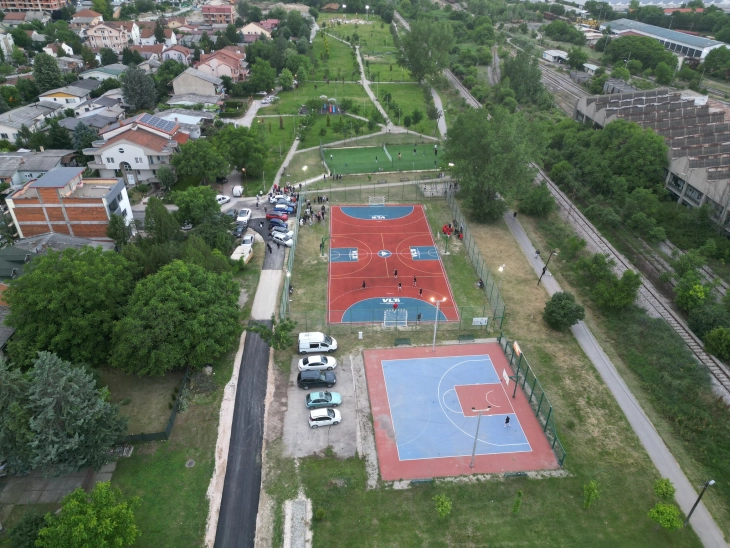 Отворен нов спортско-рекреативен центар во 11 Октомври – Бараки