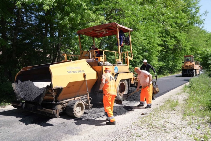Продолжува рехабилитацијата на патот Бељаковце-Клечовце во кумановско