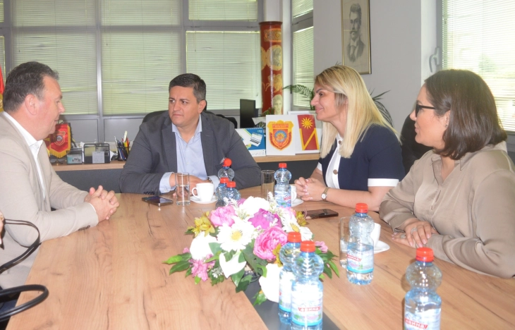 Средба на градоначалникот на Илинден со заменик министерката за европски прашања Трајков