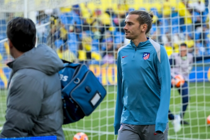 Гризман го продолжи договорот со Атлетико