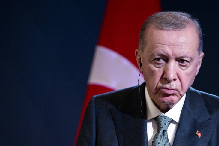 Erdogan: Turqia e përkushtuar që Zelenski dhe Putin të ulen ne një tryezë