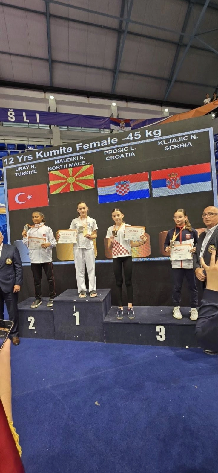 Злато за Муадини, бронза за Топалоска на Балканското првенство во карате за деца