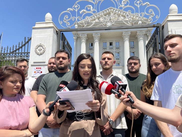 Forumi Rinor i Aleancës për Shqiptarët: Ulet përfaqësimi i shqiptarëve në administratë