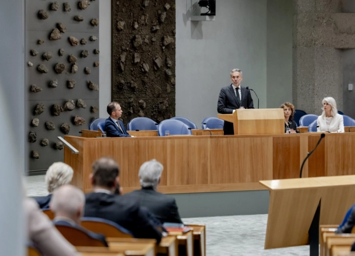 Dutch king accepts government's resignation after Wilders withdrawal