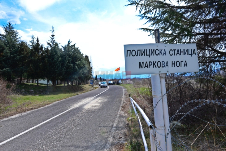 Ministrat e Punëve të Brendshme të Maqedonisë së Veriut dhe Greqisë Toshkovski dhe Livanios në takim në Prespes