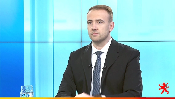 Стојаноски: Со намалување на репрезентативот од 10 на 5 проценти го либерализираме синдикалното движење 