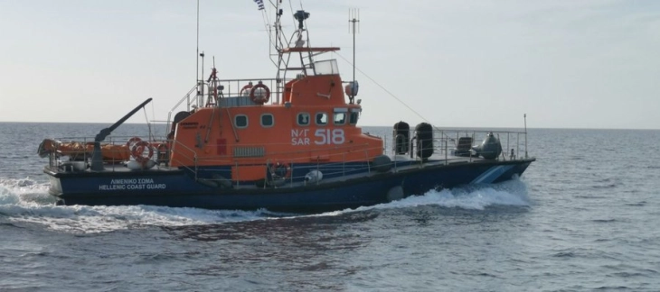 Во близина на грчкиот остров Гавдос спасени 69 мигранти