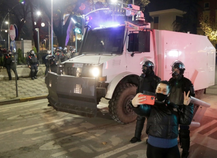 Përforcohen masat e sigurisë në Tiranë për ndeshjen Shqipëri - Serbi