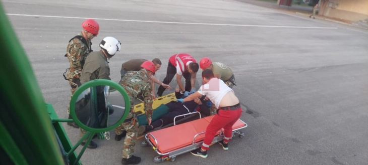 Evakuim me sukses i një personi të lënduar nga Mali Sharr me helikopter të Armatës