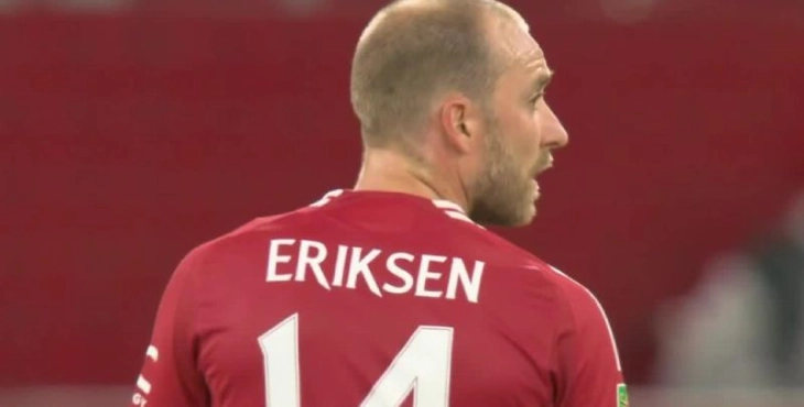 Манчестер Јунајтед се ослободува од девет свои играчи, преговорите за еден се во тек