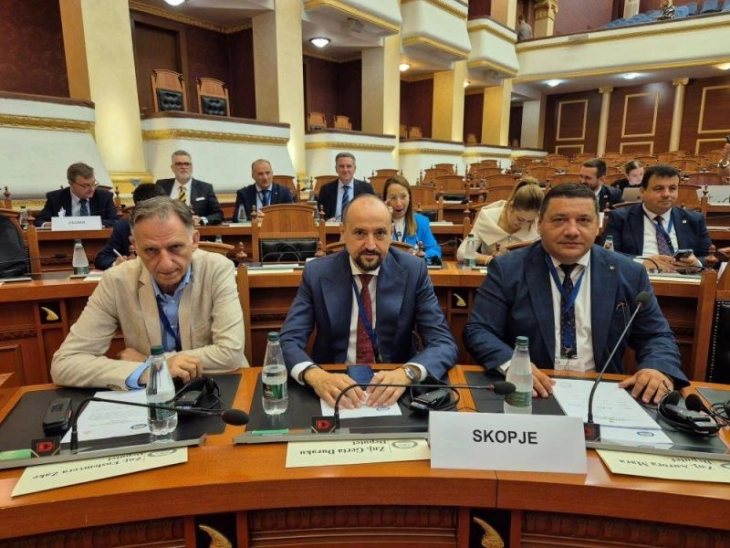 Пратениците Ристески, Битиќи и Демири на 12. Пленарна сесија на ПС на ПСЈИЕ во Тирана