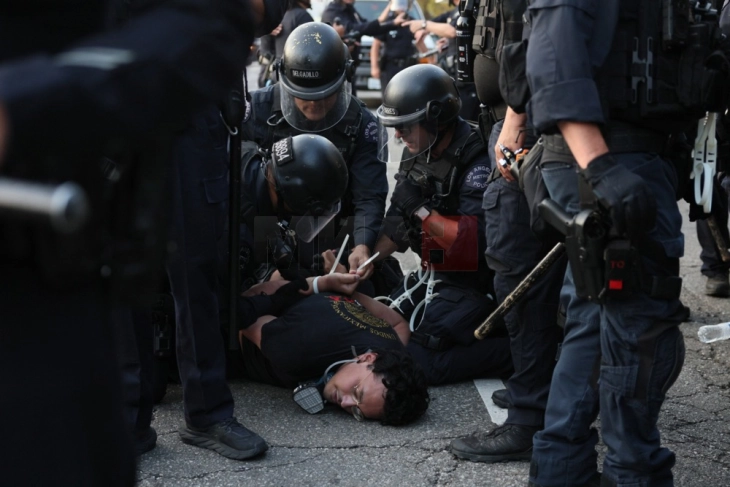 Трамп ги отфрли обвинувањата на гувернерот на Калифорнија за поттикнување граѓанска војна