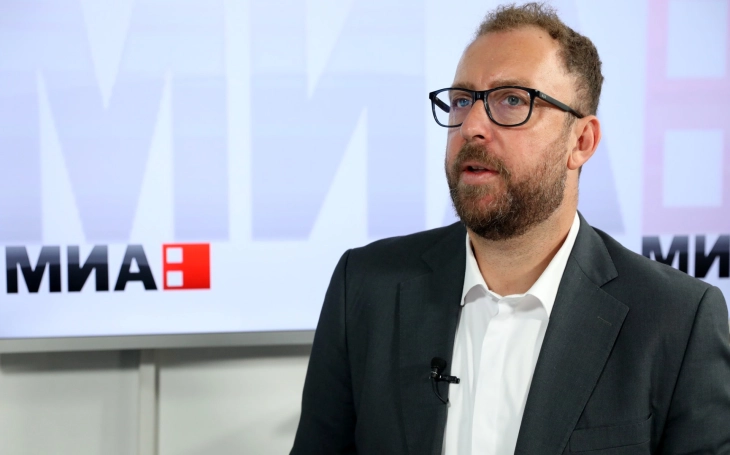 Lutkovi për vizitë pune në BKU 