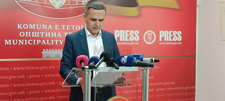 Касами вели дека има места во Владата за нови политички партнери