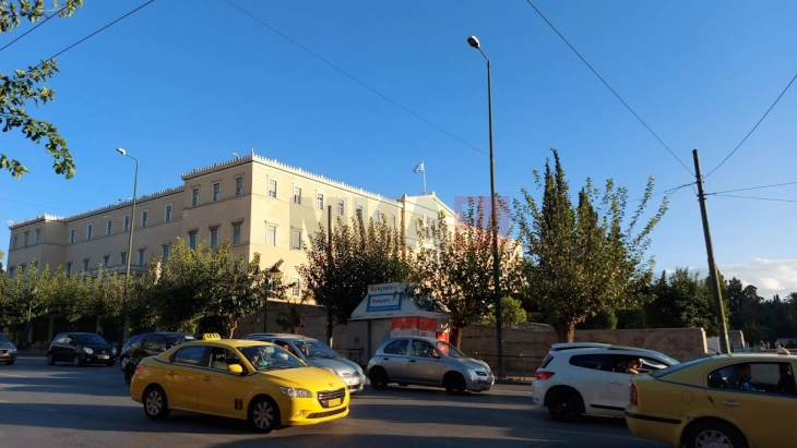 Грчкиот Парламент го изгласа новиот закон за безбедност во сообраќајот што предвидува построги казни