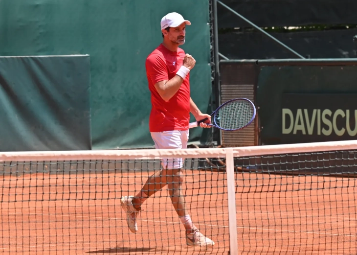 Дејвис куп: Македонија поведе против Молдавија, Мицов го донесе првиот поен