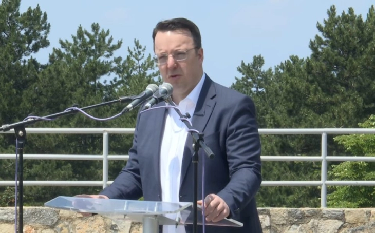 Николоски: Делови од патот кон Свети Наум не беа ни чепнати уште од времето на генерал Карангелевски, кога патот бил граден