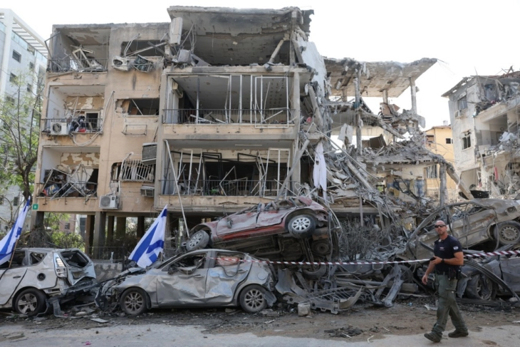 Иран започна петти бран воздушни напади врз Израел, најави удари и на американските бази на Блискиот Исток