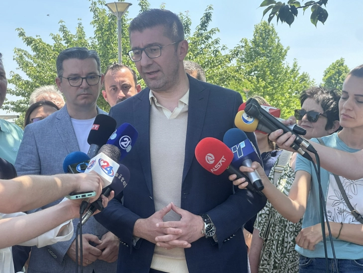 Мицкоски: ВМРО-ДПМНЕ ги објави кандидатите за градоначалници за 33 општини, до средината на јули ќе се знаат и имињата на останатите кандидати