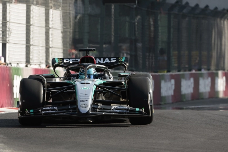 Расел ќе тргне од пол-позицијата на ГН на Канада