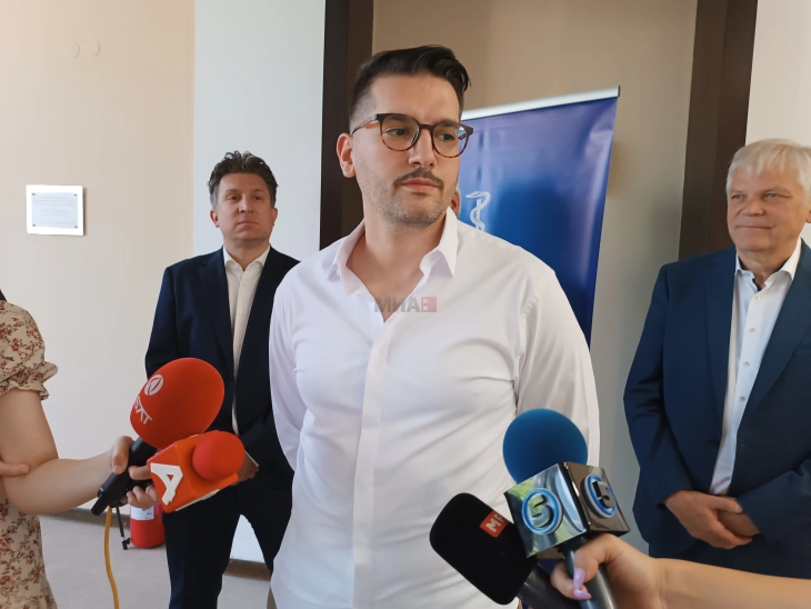 Панел дебата: Да се укинат приватните специјализации и да се направи национална стратегија како чекор до подобро здравство