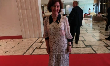 Сиљановска-Давкова во Тирана на Самитот на шефови на држави и влади на земјите од ПСЈИЕ