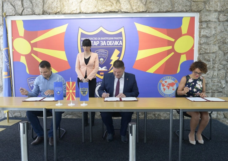 МВР - Центар за обука потпиша меморандум за соработка со Академијата за судии и јавни обвинители и Јавната установа Завод за социјални дејности Скопје