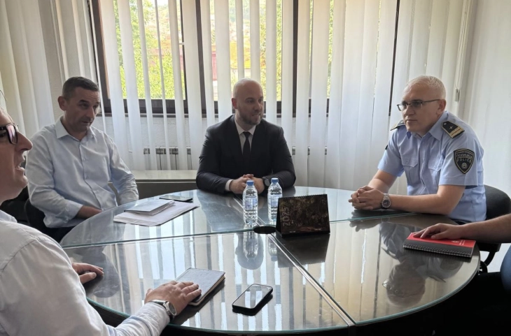 Работна посета на заменик - министерот за внатрешни работи Исени на СВР Битола