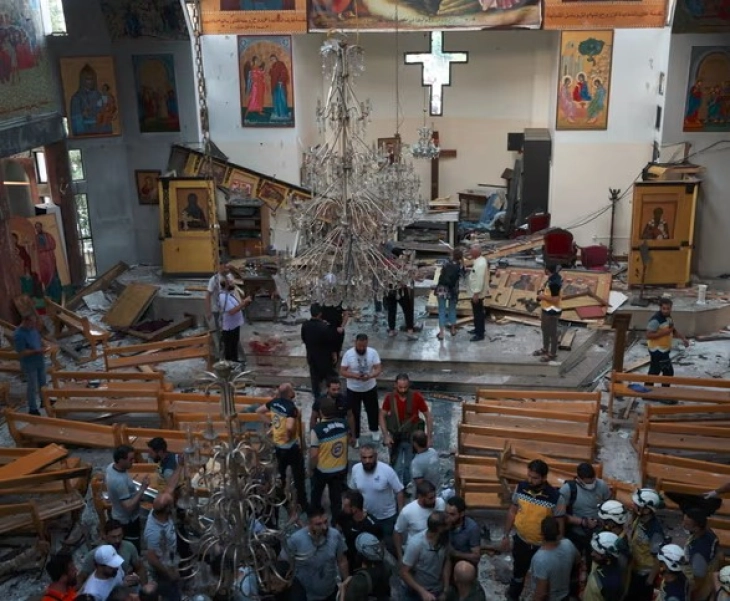 Најмалку девет лица загинаа во самоубиствен бомбашки напад во црква во Дамаск