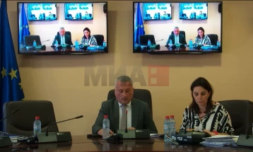 Një orë pauzë në Komisionin për zgjedhje dhe emërime, po shqyrtohet vendimi për anëtarët e Këshillit të AShMAA-së