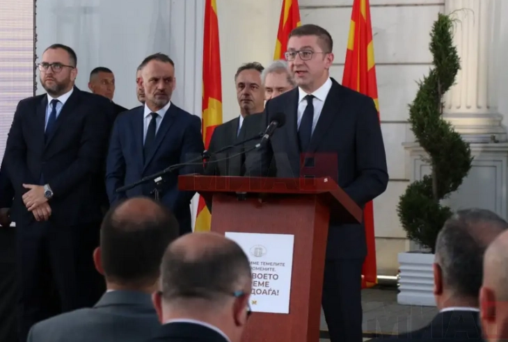 Една година Влада: Рекордно ниво на странски инвестиции, зголемени плати и пензии, четврти по раст на БДП, нови патишта, исплатени субвенции…