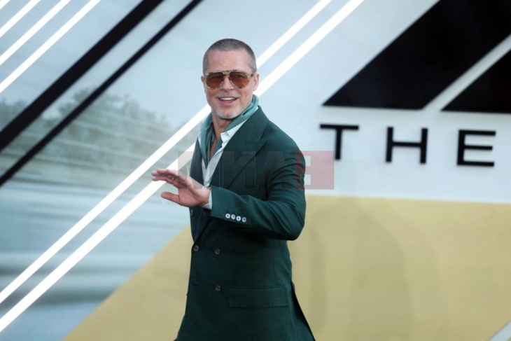 Бред Пит за своето искуство со „Анонимни алкохоличари“