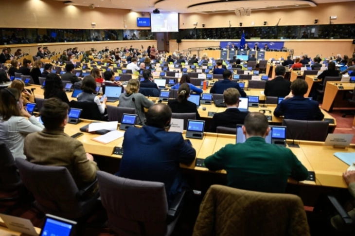 Извештајот на Вајц со „македонски јазик и идентитет“ усвоен во Комитетот за надворешни работи на ЕП