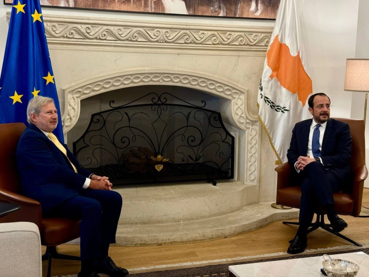 Христодулидис и Хан размениле мислења за следните чекори во кипарското прашање