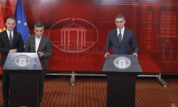 Mickoski: Është zgjidhur çështja për rrogat e të punësuarve në Inspektoratin për gjuhë shqipe