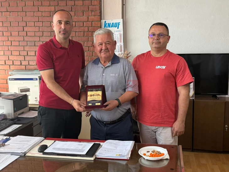 Mirënjohje për dibranin nga SHBA-ja i cili dhuroi 50 mijë dollarë për spitalin e Dibrës 