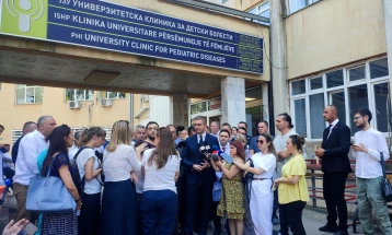 Мицкоски: Законот за правична застапеност обезбедува професионализам и компетентност на сите граѓани во Македонија