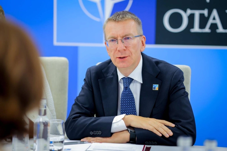 Средба на Сиљановска – Давкова со претседателот на Латвија Ринкевичс