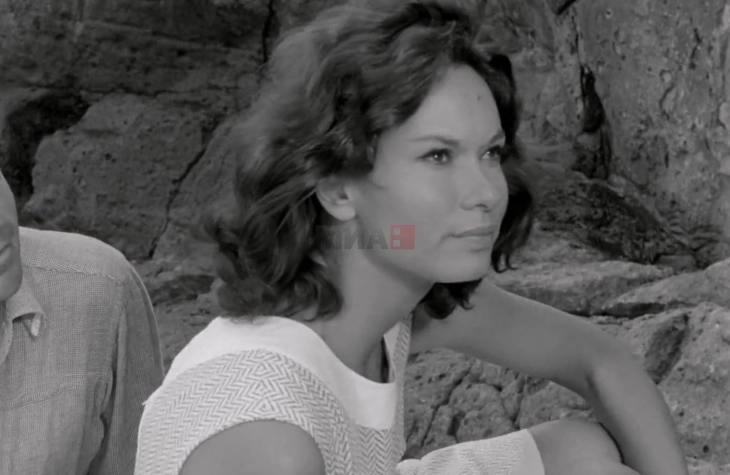 Почина глумицата Леа Масари