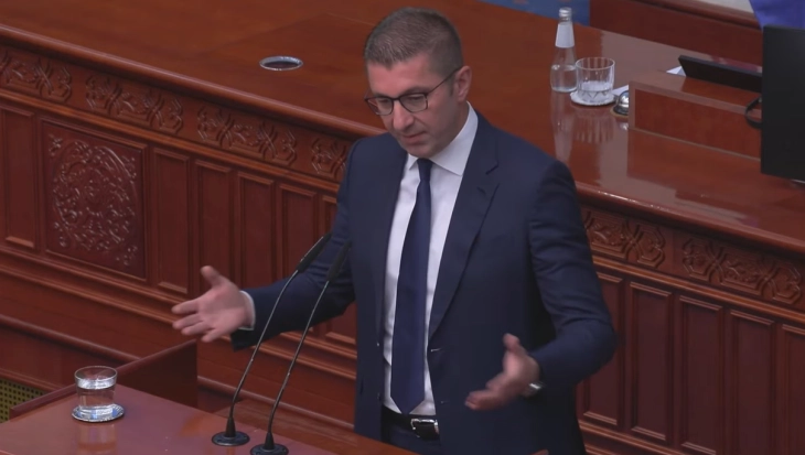 Mickoski: We'll do everything in our power to launch EU talks, but we won't do it as 'modern' Macedonians