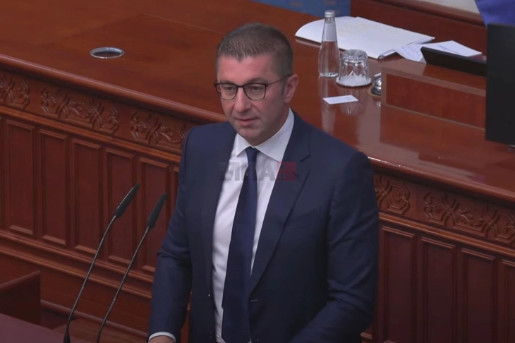 Мицкоски предложи електронски попис идната година, но го услови со прифаќање веднаш на една изборна единица